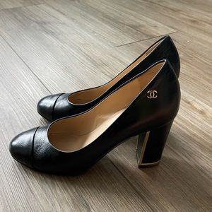 CHANEL classic pumps size 37